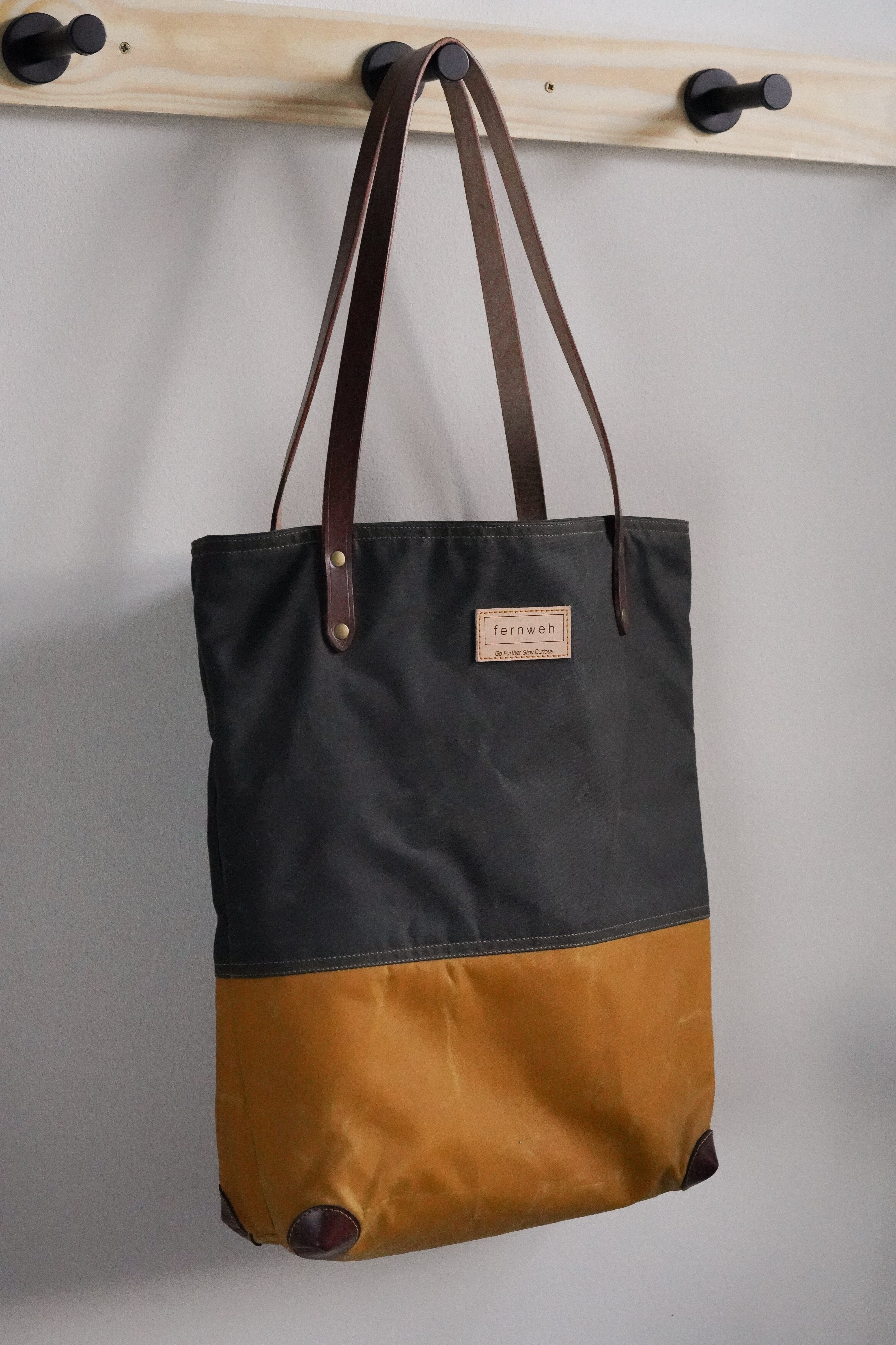 MORVEN Waxed Cotton Tote Bag - Forest/Sand